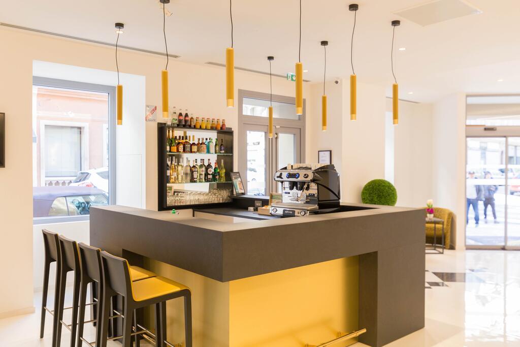 Hotell Azur Riviera 4*
